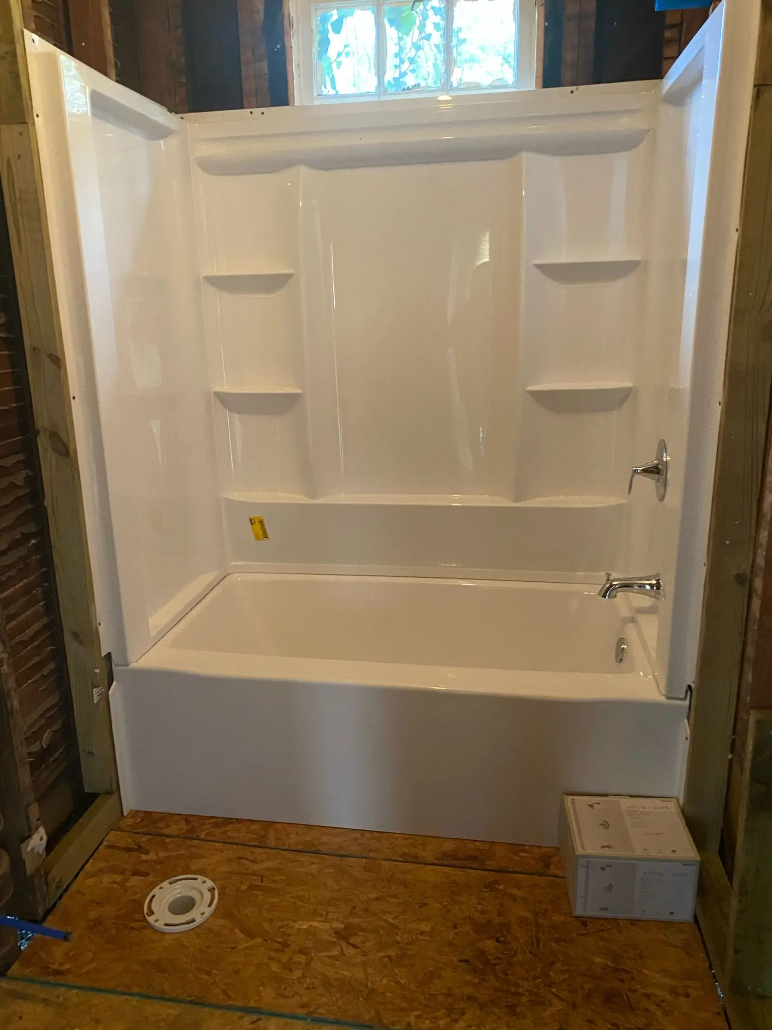 Bathroom Remodeling & Wood Rot Repair - Image 10